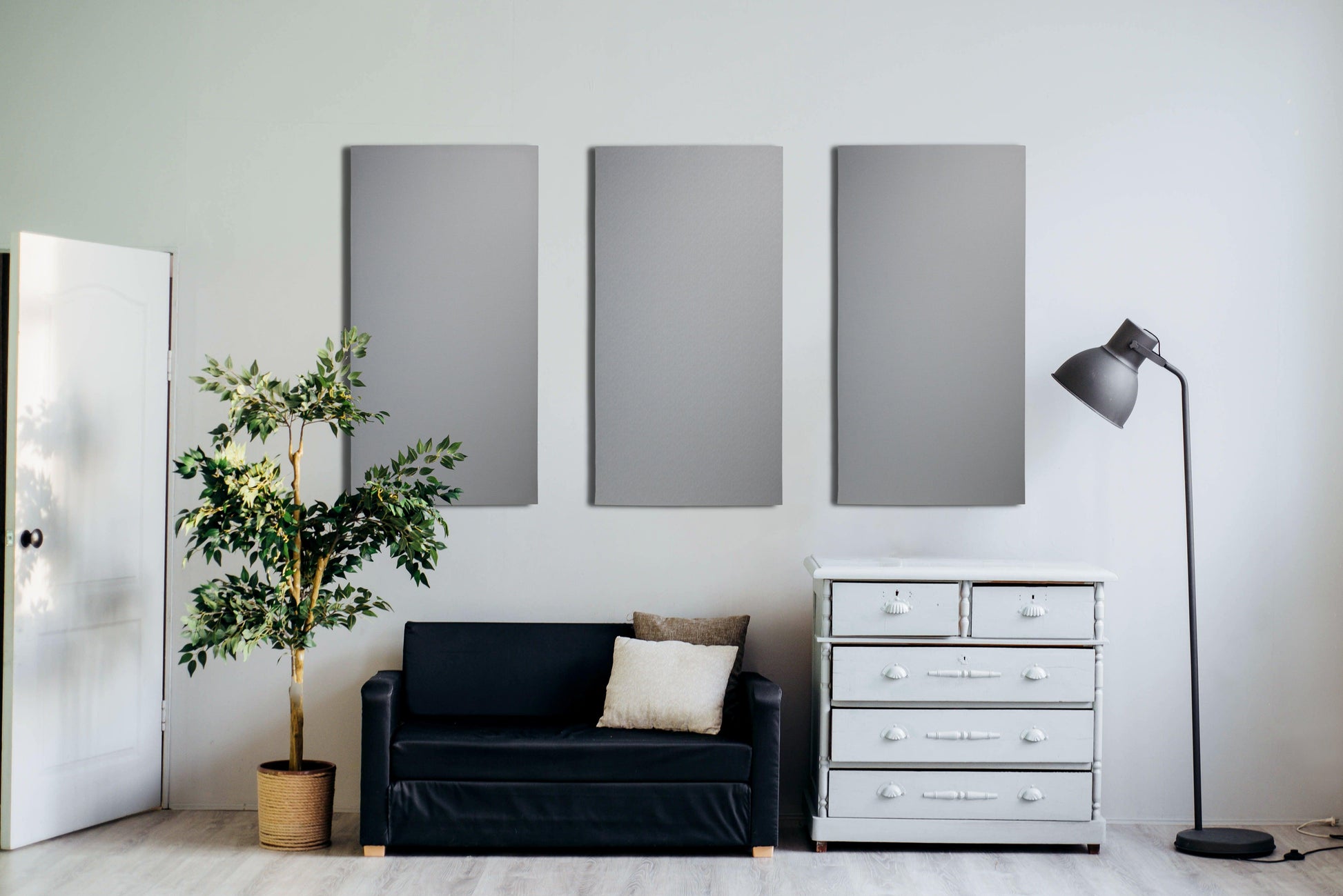 Interieur met akoestische wandpanelen lichtgrijs